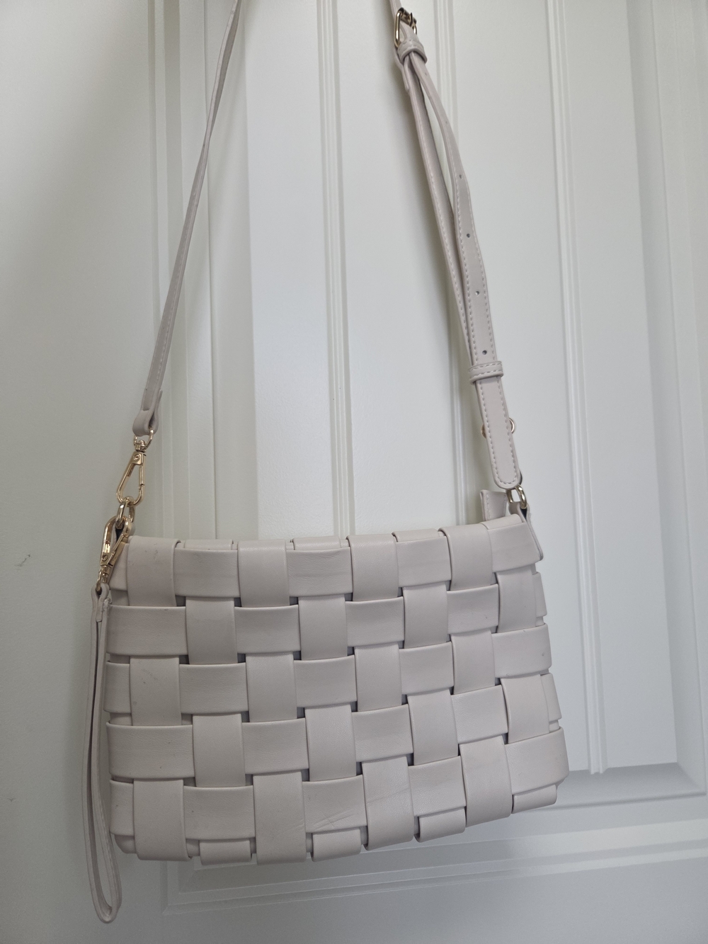 Woven Crossbody Bag in Light Cream